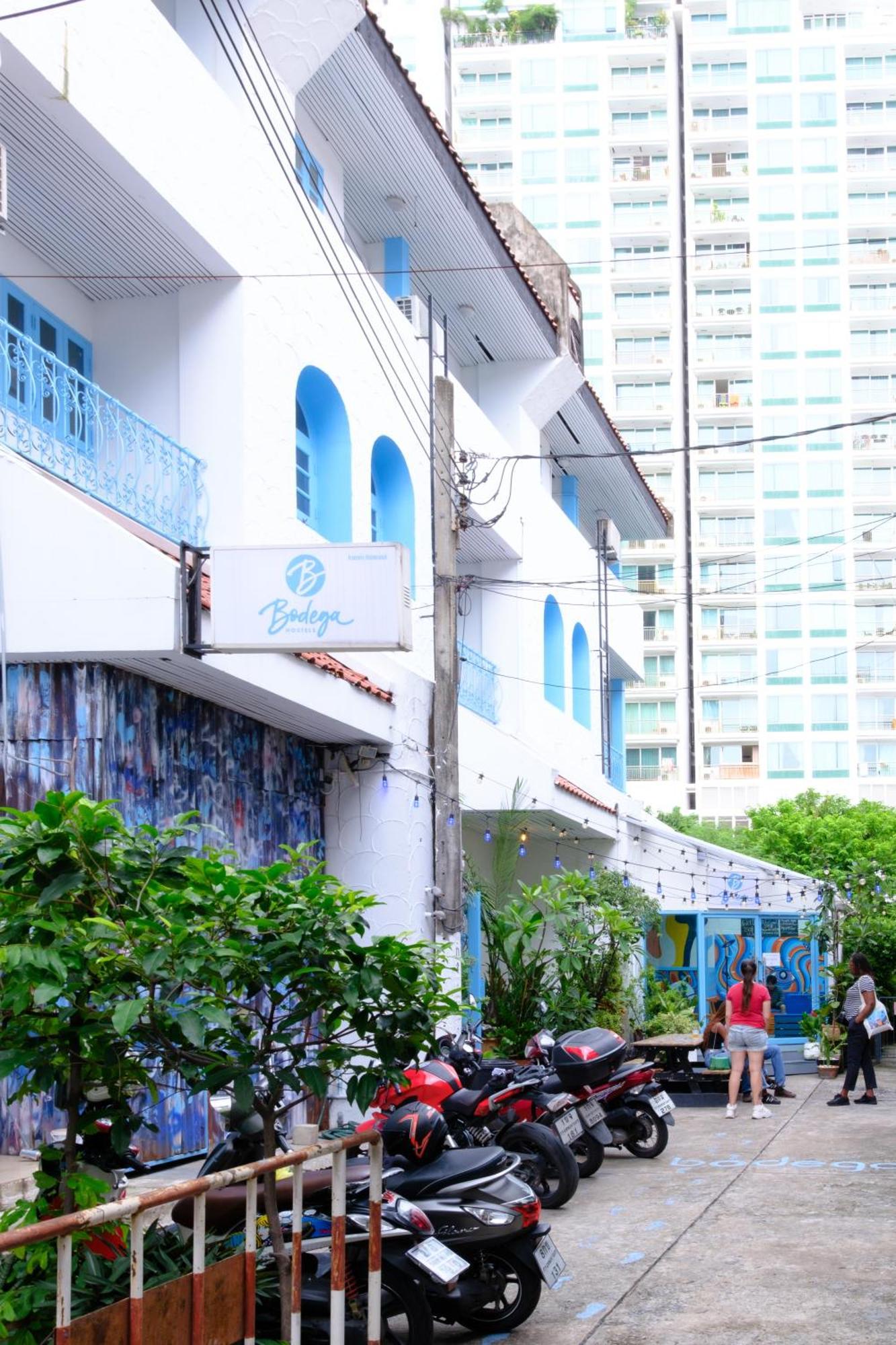 Hostel Bodega Bangkok Soi 23 (Adults Only) Exterior foto