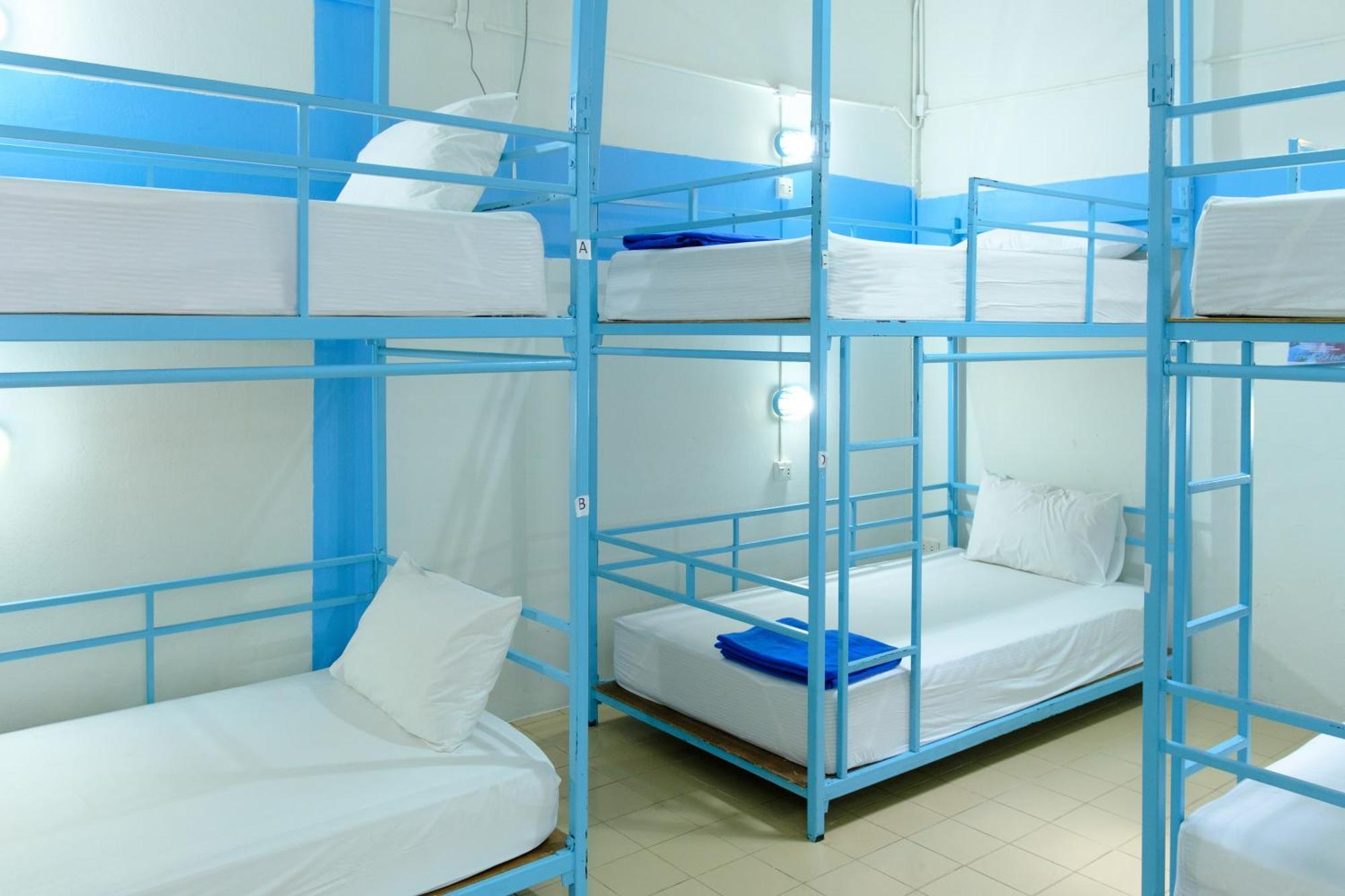 Hostel Bodega Bangkok Soi 23 (Adults Only) Exterior foto