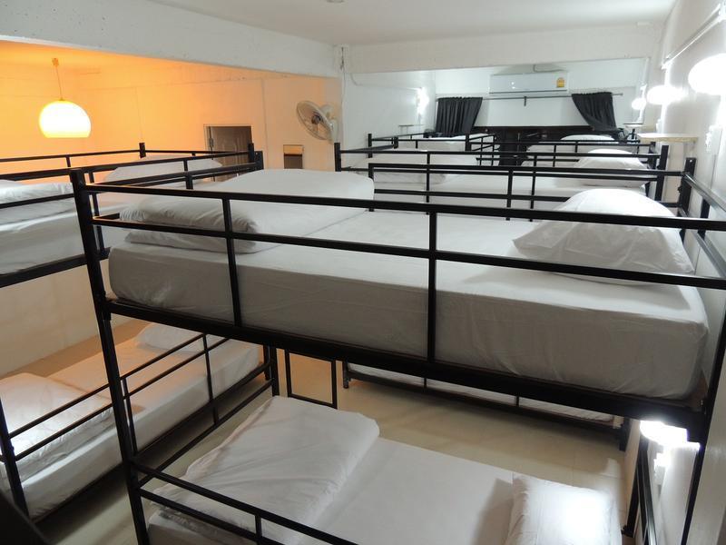 Hostel Bodega Bangkok Soi 23 (Adults Only) Exterior foto